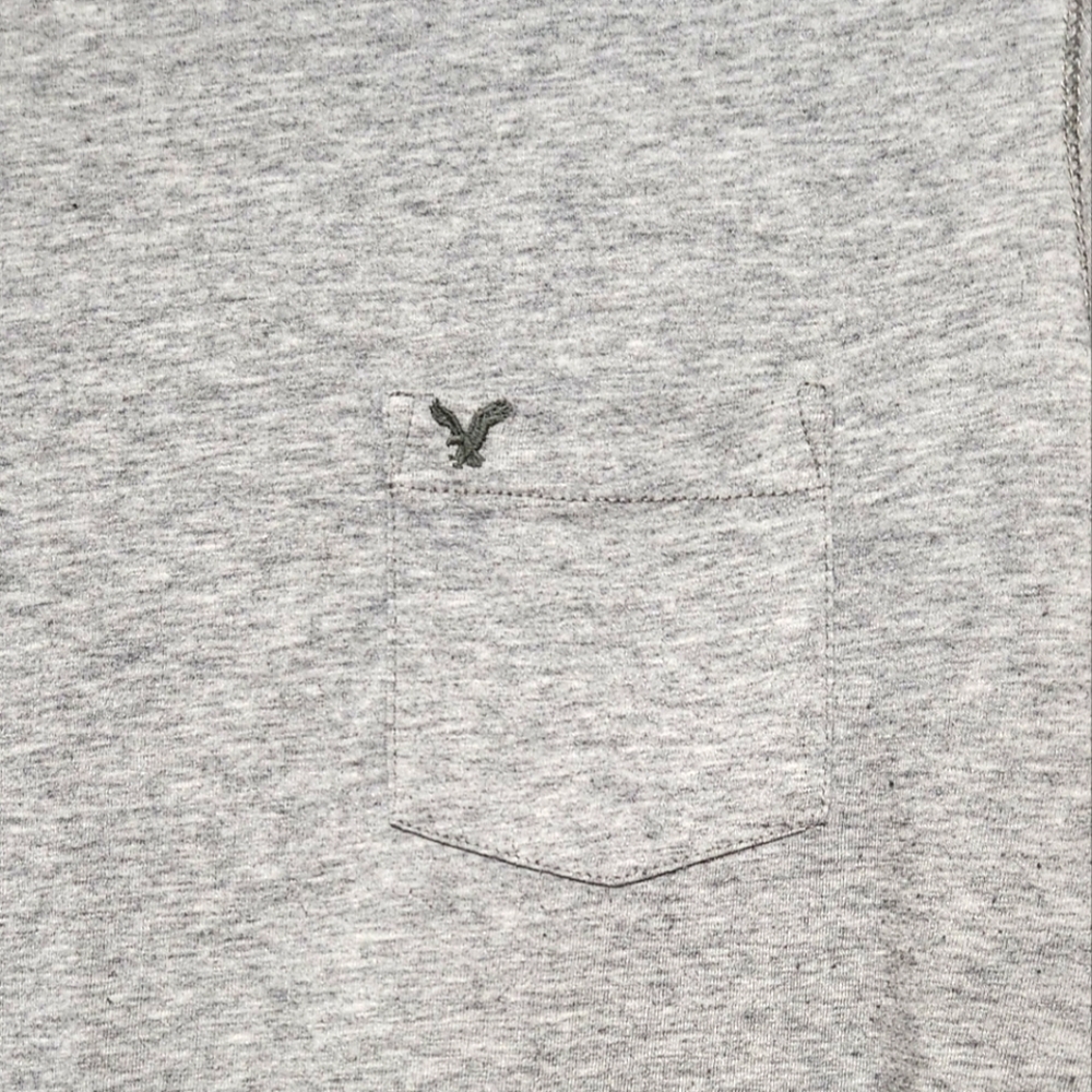 Basic T-Shirt - Picture 2 of 2